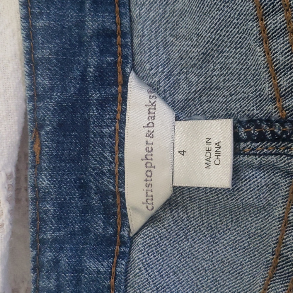 Embroidered Denim Skirt Size 4 - Picture 9 of 11